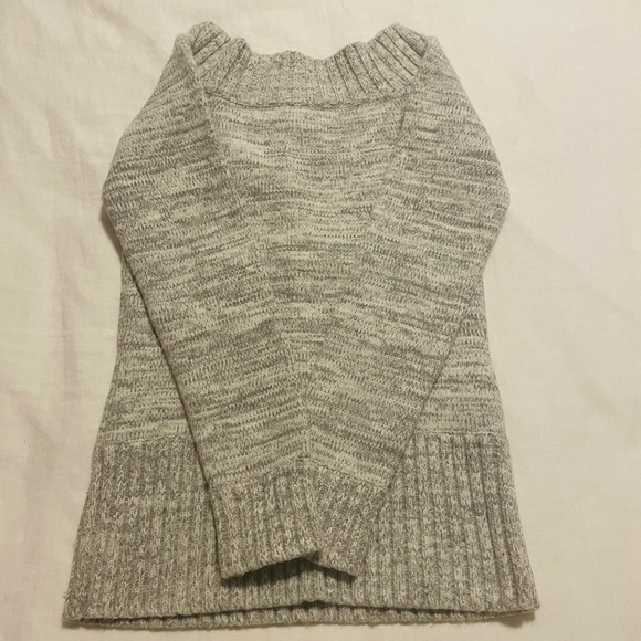 White House Black Market Wool Grey Blend Sweater, Off-the-Shoulder, Size Small - Picture 6 of 6